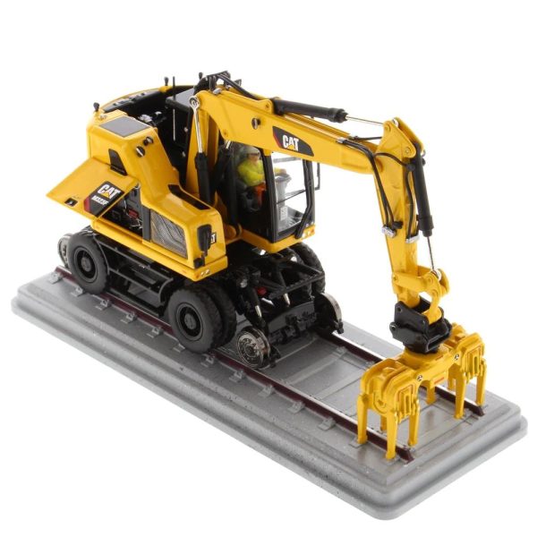 ミニカー CAT 568 1/50 1/50 Scale Diecast Cat 568 Road Builder Excavator with Operator